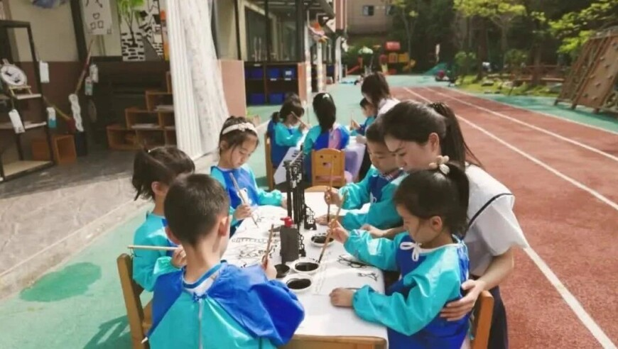 2025年香港历史开奖记录查询,特朗普关税政策引担忧致美股大跌,作答解释落实的民间信仰_创意版V9.4